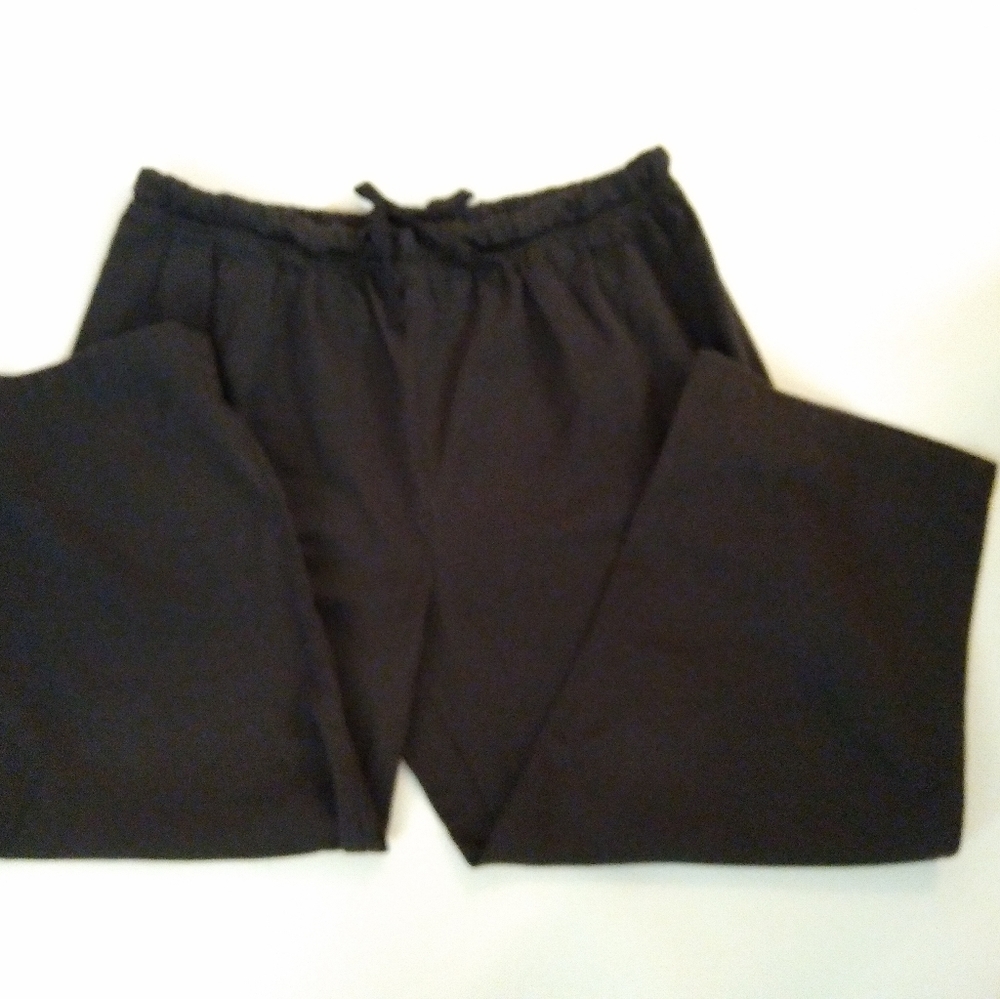 Basic Edition Relaxed Fit Size Large Black Capries